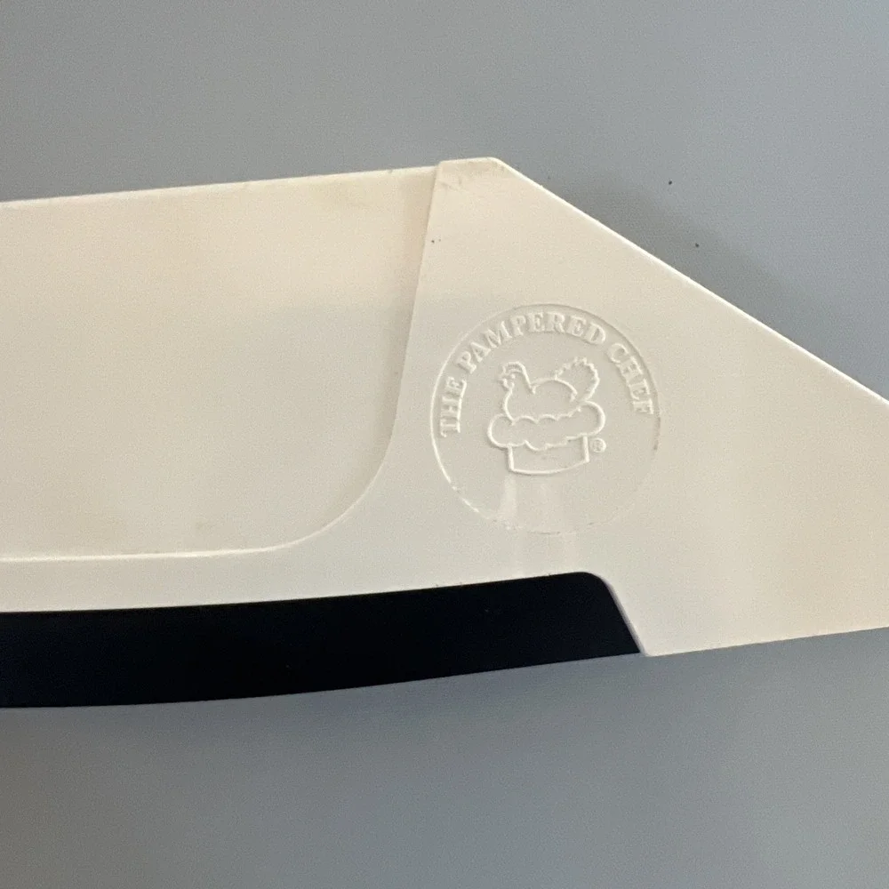 Pampered Chef 7 3/8